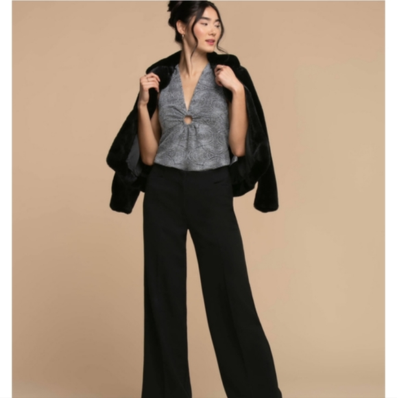 NWOT Rickis silver shimmer halter top - Picture 2 of 9